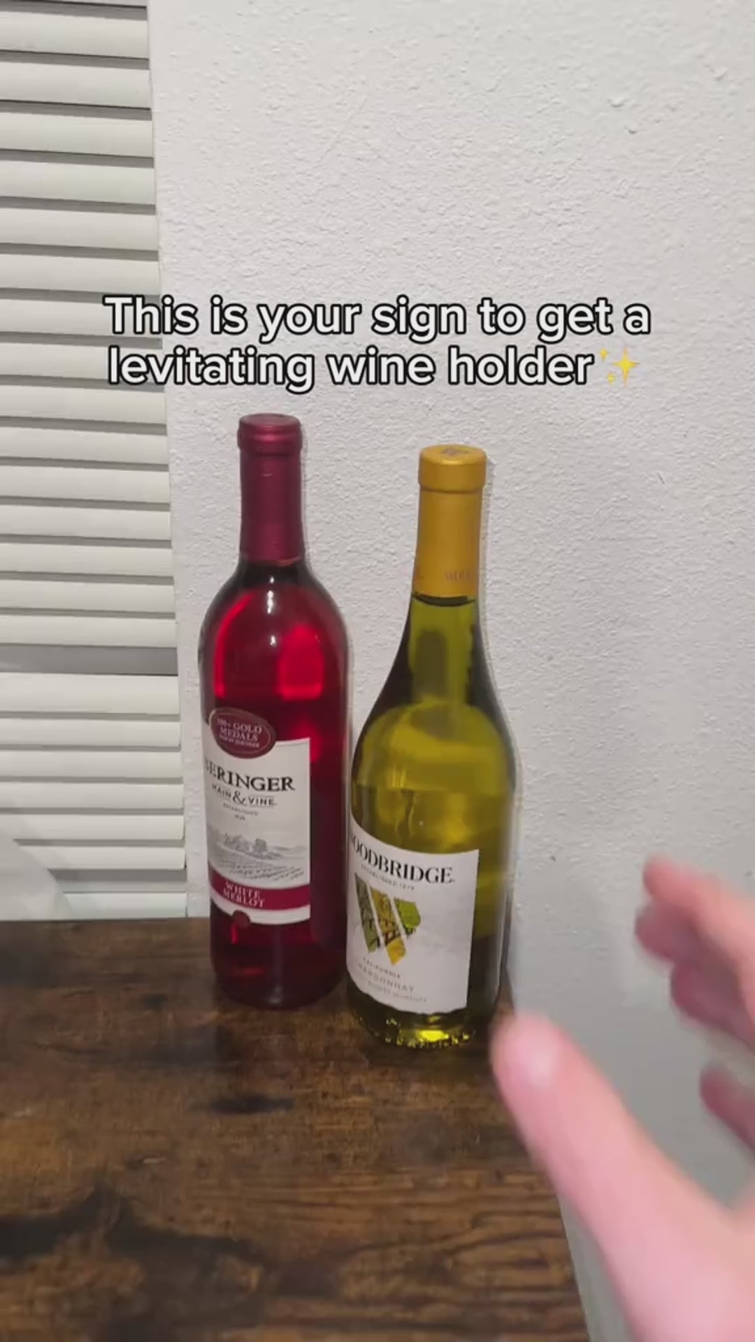 Chain-Style Wine Bottle Holder